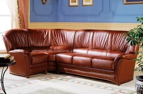 Угловой кожаный диван классика