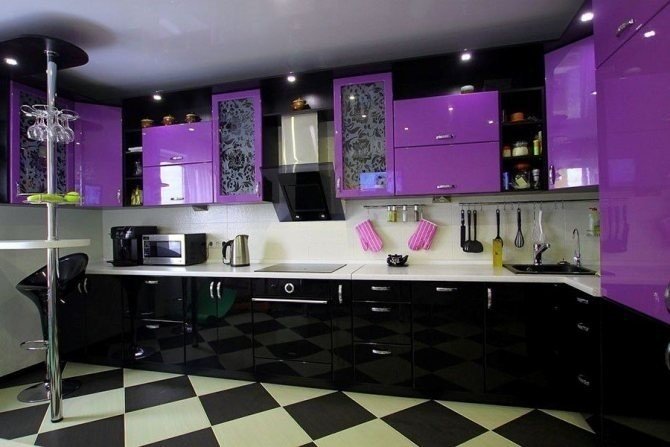 Кухонный гарнитур фиолетовый с черным