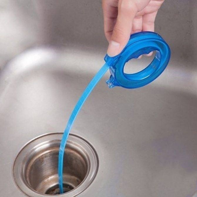 Устройство для чистки слива mini snake drain opener