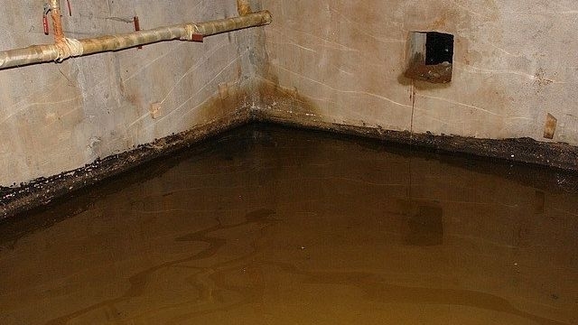 Как бороться с грунтовыми водами в подвале частного дома