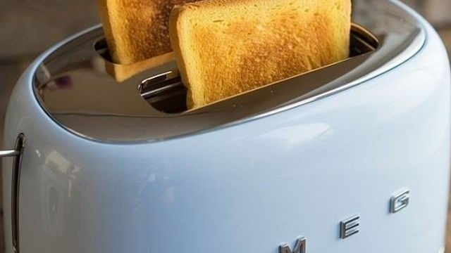 Как почистить тостер внутри от крошек и нагара