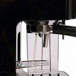 Обзор рожковой кофеварки Redmond RCM-1511 с автоматическим приготовлением капучино и латте макиато