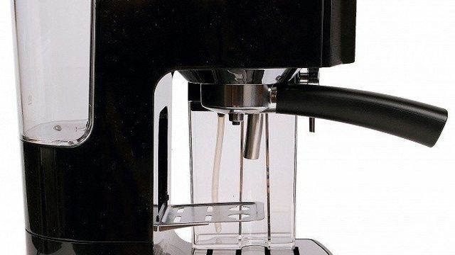 Обзор рожковой кофеварки Redmond RCM-1511 с автоматическим приготовлением капучино и латте макиато