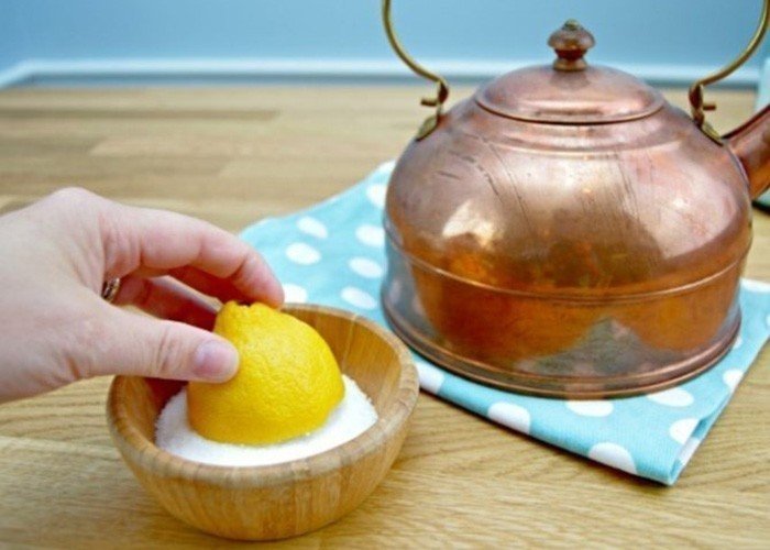 Чистим латунь лимоном с солью