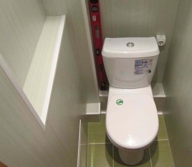 Отделка туалета пластиковыми панелями
