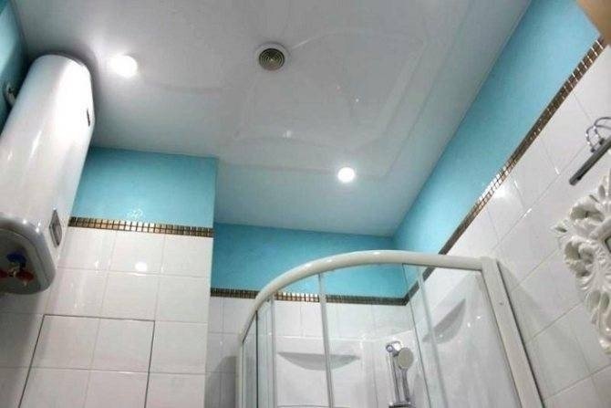 Вентиляция в потолке в ванной