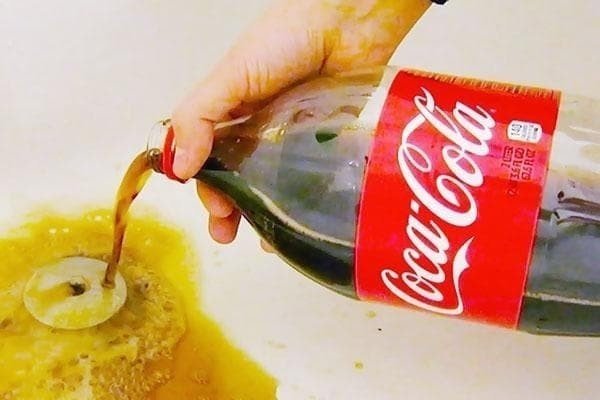 Кока-кола против засора