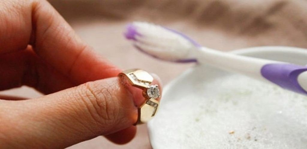 Почистить золотое кольцо в домашних условиях
