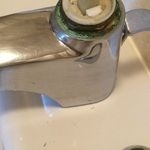 Как разобрать смеситель в ванной или на кухне?