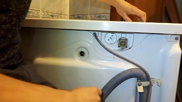 Порошок не вымывается из лотка стиральной машины